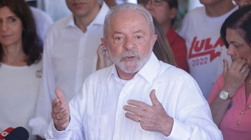 Forma como presidente Luiz Inácio Lula da Silva perdeu seu dedo gera notícias falsas até hoje - Foto: Getty Images