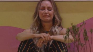 BBB21: Carla Diaz chora sozinha durante a festa - Reprodução/TV Globo