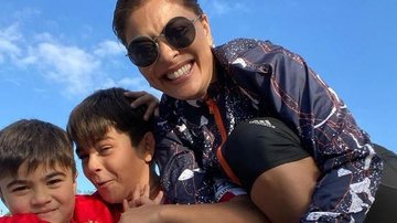 Juliana Paes curte o dengo com o filho e encanta a web - Reprodução/Instagram