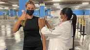 Mônica Martelli recebe terceira dose da vacina contra a covid-19 - Reprodução/Instagram